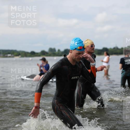 21.06.2026 - Viking Triathlon Michael Strokosch http://msf.ph/oto/9822030 21.06.2026 10:27:04 Schwimmen 7, 25, 176, 426, 547, 575 meine-sportfotos.de