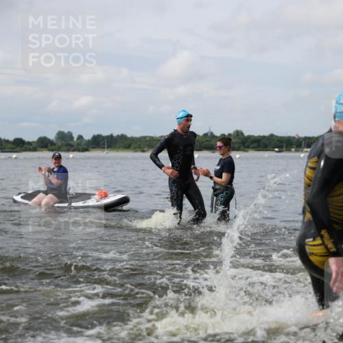 21.06.2026 - Viking Triathlon Michael Strokosch http://msf.ph/oto/9822096 21.06.2026 10:28:07 Schwimmen 19, 29, 119, 280, 342, 371, 565 meine-sportfotos.de
