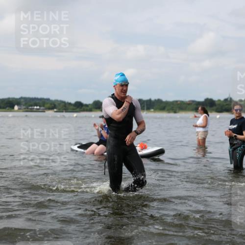 21.06.2026 - Viking Triathlon Michael Strokosch http://msf.ph/oto/9822101 21.06.2026 10:28:09 Schwimmen 19, 29, 119, 280, 342, 371, 565 meine-sportfotos.de