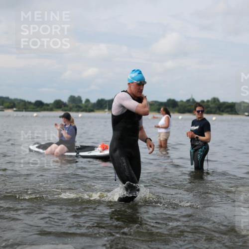 21.06.2026 - Viking Triathlon Michael Strokosch http://msf.ph/oto/9822103 21.06.2026 10:28:09 Schwimmen 19, 29, 119, 280, 342, 371, 565 meine-sportfotos.de