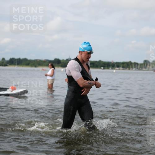 21.06.2026 - Viking Triathlon Michael Strokosch http://msf.ph/oto/9822106 21.06.2026 10:28:10 Schwimmen 19, 29, 119, 280, 342, 371, 565 meine-sportfotos.de