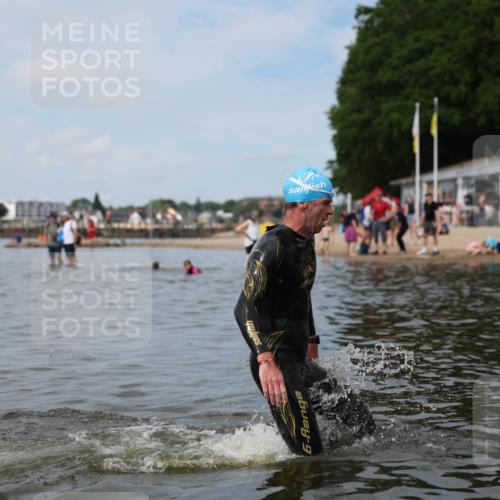 21.06.2026 - Viking Triathlon Michael Strokosch http://msf.ph/oto/9822156 21.06.2026 10:29:00 Schwimmen 441, 466, 640, 643 meine-sportfotos.de