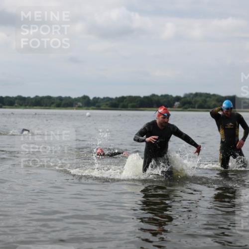 21.06.2026 - Viking Triathlon Michael Strokosch http://msf.ph/oto/9822157 21.06.2026 10:29:10 Schwimmen 65, 441, 640, 643 meine-sportfotos.de