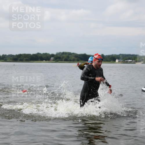 21.06.2026 - Viking Triathlon Michael Strokosch http://msf.ph/oto/9822161 21.06.2026 10:29:12 Schwimmen 65, 441, 640, 643 meine-sportfotos.de