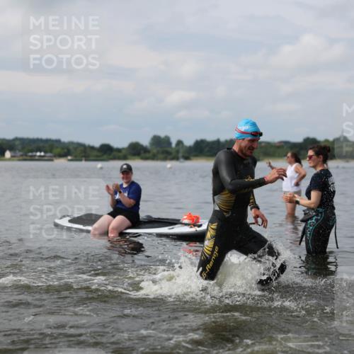21.06.2026 - Viking Triathlon Michael Strokosch http://msf.ph/oto/9822170 21.06.2026 10:29:15 Schwimmen 65, 441, 640, 643 meine-sportfotos.de