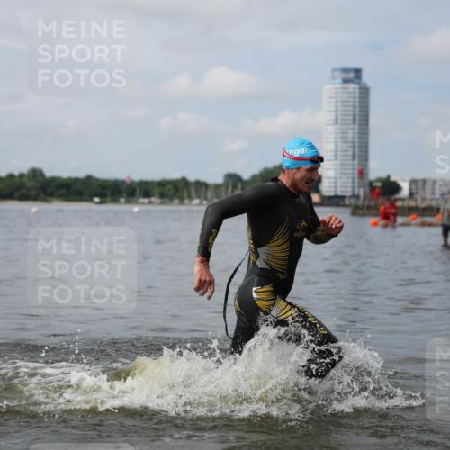 21.06.2026 - Viking Triathlon Michael Strokosch http://msf.ph/oto/9822176 21.06.2026 10:29:16 Schwimmen 65, 441, 640, 643 meine-sportfotos.de
