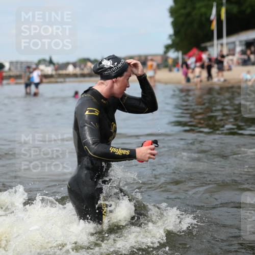 21.06.2026 - Viking Triathlon Michael Strokosch http://msf.ph/oto/9822187 21.06.2026 10:29:20 Schwimmen 65, 441, 610, 643 meine-sportfotos.de
