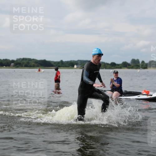 21.06.2026 - Viking Triathlon Michael Strokosch http://msf.ph/oto/9822190 21.06.2026 10:29:24 Schwimmen 65, 74, 610, 643 meine-sportfotos.de