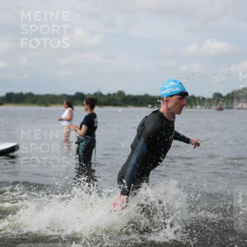 21.06.2026 - Viking Triathlon Michael Strokosch http://msf.ph/oto/9822195 21.06.2026 10:29:25 Schwimmen 65, 74, 610, 643 meine-sportfotos.de