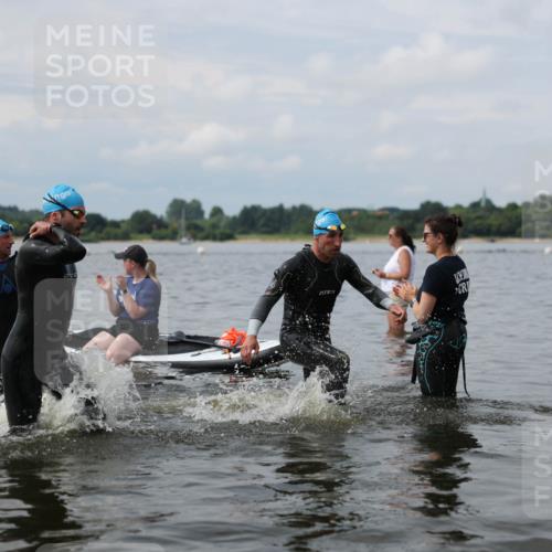 21.06.2026 - Viking Triathlon Michael Strokosch http://msf.ph/oto/9822232 21.06.2026 10:29:51 Schwimmen 31, 38, 169, 270, 359, 527 meine-sportfotos.de