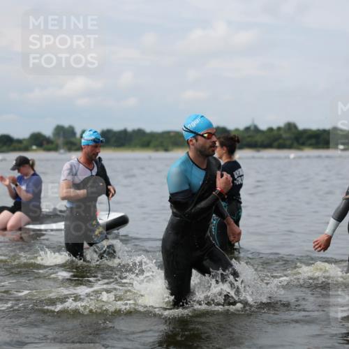 21.06.2026 - Viking Triathlon Michael Strokosch http://msf.ph/oto/9822237 21.06.2026 10:29:53 Schwimmen 31, 38, 169, 270, 359, 527 meine-sportfotos.de