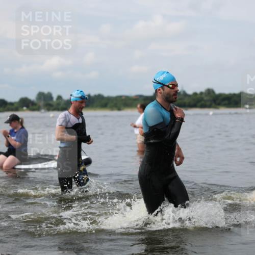 21.06.2026 - Viking Triathlon Michael Strokosch http://msf.ph/oto/9822238 21.06.2026 10:29:53 Schwimmen 31, 38, 169, 270, 359, 527 meine-sportfotos.de