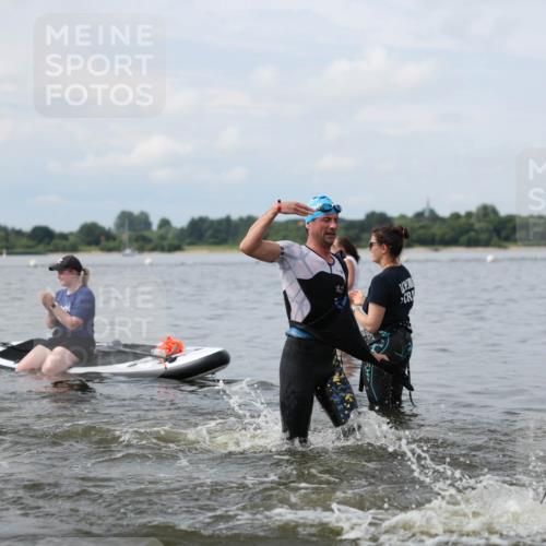 21.06.2026 - Viking Triathlon Michael Strokosch http://msf.ph/oto/9822239 21.06.2026 10:29:54 Schwimmen 31, 38, 169, 270, 359, 527 meine-sportfotos.de
