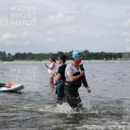 21.06.2026 - Viking Triathlon Michael Strokosch http://msf.ph/oto/9822241 21.06.2026 10:29:55 Schwimmen 31, 38, 169, 270, 359, 527 meine-sportfotos.de