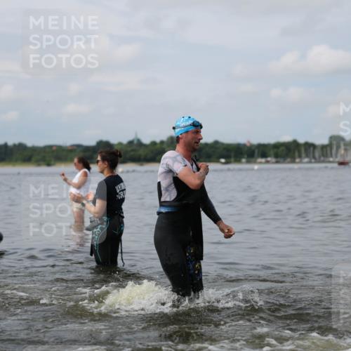 21.06.2026 - Viking Triathlon Michael Strokosch http://msf.ph/oto/9822242 21.06.2026 10:29:55 Schwimmen 31, 38, 169, 270, 359, 527 meine-sportfotos.de