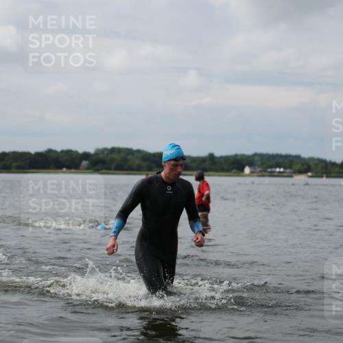 21.06.2026 - Viking Triathlon Michael Strokosch http://msf.ph/oto/9822251 21.06.2026 10:30:01 Schwimmen 31, 38, 104, 169, 270, 359, 527 meine-sportfotos.de