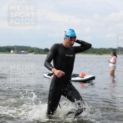 21.06.2026 - Viking Triathlon Michael Strokosch http://msf.ph/oto/9822259 21.06.2026 10:30:04 Schwimmen 27, 31, 38, 104, 270 meine-sportfotos.de