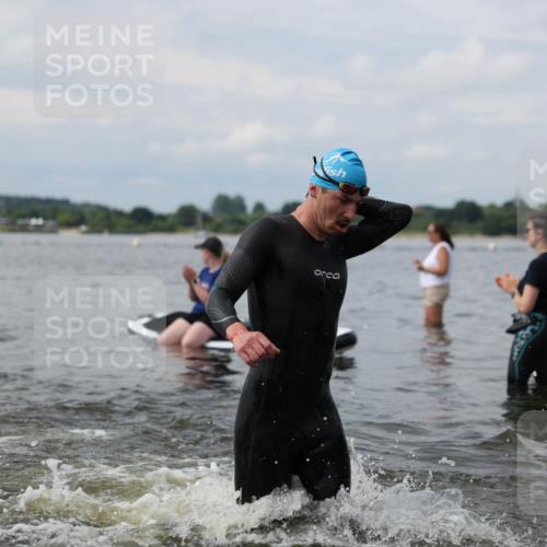 21.06.2026 - Viking Triathlon Michael Strokosch http://msf.ph/oto/9822260 21.06.2026 10:30:05 Schwimmen 27, 31, 38, 104, 270 meine-sportfotos.de