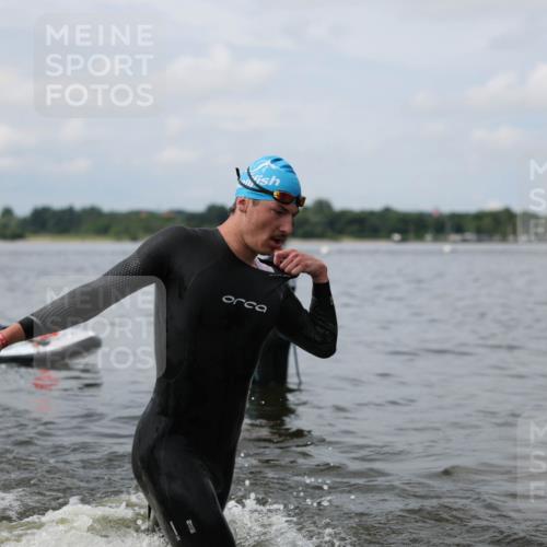 21.06.2026 - Viking Triathlon Michael Strokosch http://msf.ph/oto/9822262 21.06.2026 10:30:05 Schwimmen 27, 31, 38, 104, 270 meine-sportfotos.de