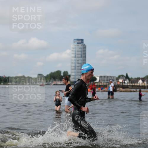 21.06.2026 - Viking Triathlon Michael Strokosch http://msf.ph/oto/9822270 21.06.2026 10:30:10 Schwimmen 27, 31, 38, 104, 218 meine-sportfotos.de
