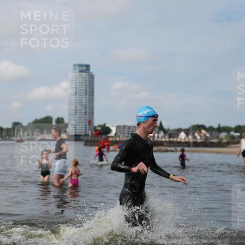 21.06.2026 - Viking Triathlon Michael Strokosch http://msf.ph/oto/9822271 21.06.2026 10:30:10 Schwimmen 27, 31, 38, 104, 218 meine-sportfotos.de