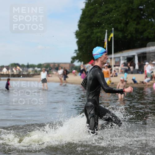 21.06.2026 - Viking Triathlon Michael Strokosch http://msf.ph/oto/9822275 21.06.2026 10:30:11 Schwimmen 27, 31, 38, 104, 218 meine-sportfotos.de