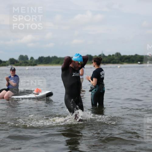 21.06.2026 - Viking Triathlon Michael Strokosch http://msf.ph/oto/9822276 21.06.2026 10:30:12 Schwimmen 27, 31, 38, 104, 218 meine-sportfotos.de