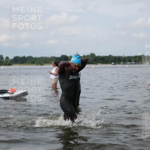21.06.2026 - Viking Triathlon Michael Strokosch http://msf.ph/oto/9822277 21.06.2026 10:30:13 Schwimmen 27, 38, 104, 218 meine-sportfotos.de