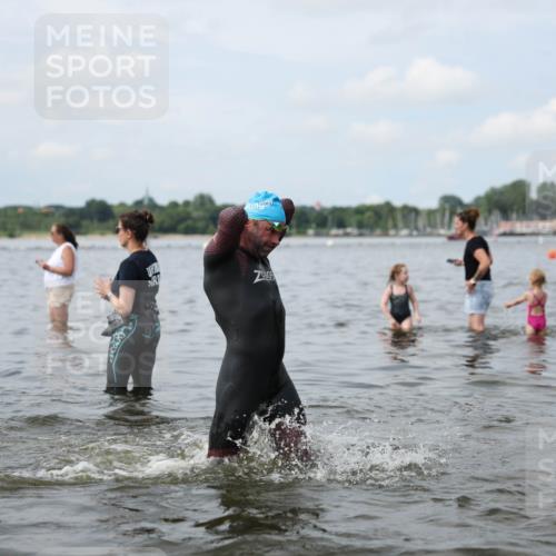 21.06.2026 - Viking Triathlon Michael Strokosch http://msf.ph/oto/9822279 21.06.2026 10:30:13 Schwimmen 27, 38, 104, 218 meine-sportfotos.de