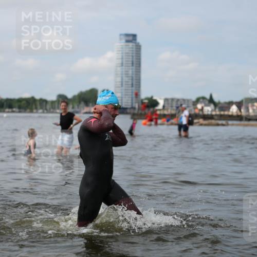 21.06.2026 - Viking Triathlon Michael Strokosch http://msf.ph/oto/9822283 21.06.2026 10:30:14 Schwimmen 27, 38, 104, 218 meine-sportfotos.de
