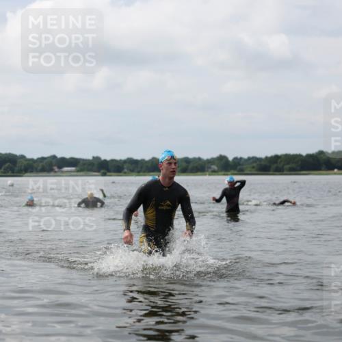 21.06.2026 - Viking Triathlon Michael Strokosch http://msf.ph/oto/9822284 21.06.2026 10:30:16 Schwimmen 27, 38, 42, 104, 218 meine-sportfotos.de
