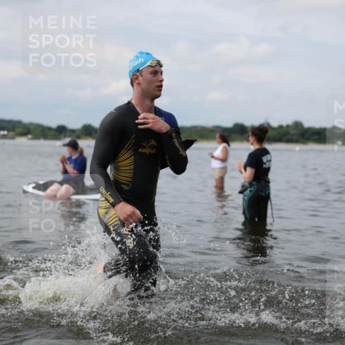 21.06.2026 - Viking Triathlon Michael Strokosch http://msf.ph/oto/9822297 21.06.2026 10:30:20 Schwimmen 5, 27, 42, 103, 104, 218 meine-sportfotos.de