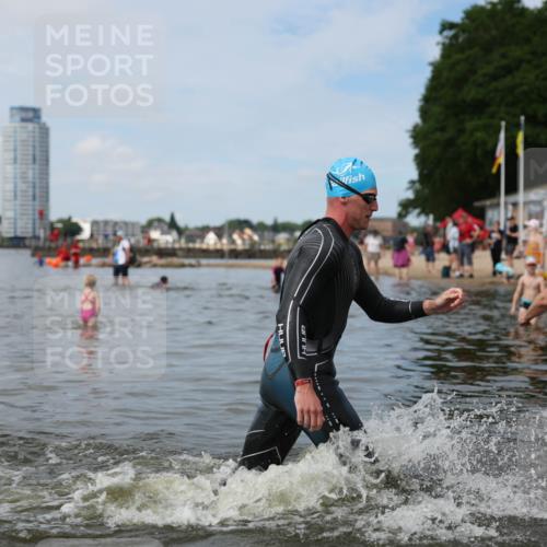 21.06.2026 - Viking Triathlon Michael Strokosch http://msf.ph/oto/9822313 21.06.2026 10:30:31 Schwimmen 5, 42, 103, 218, 337, 394 meine-sportfotos.de