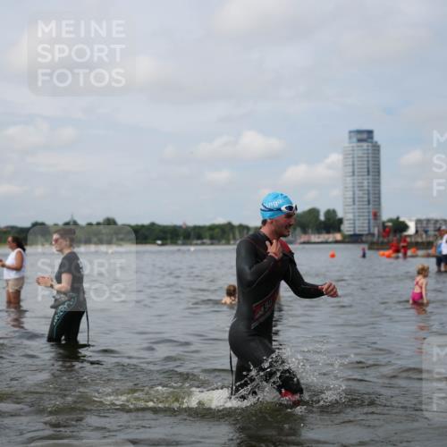 21.06.2026 - Viking Triathlon Michael Strokosch http://msf.ph/oto/9822317 21.06.2026 10:30:33 Schwimmen 5, 42, 103, 218, 337, 394 meine-sportfotos.de