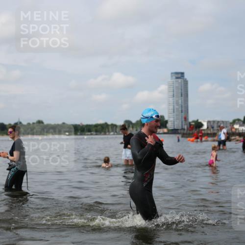 21.06.2026 - Viking Triathlon Michael Strokosch http://msf.ph/oto/9822318 21.06.2026 10:30:33 Schwimmen 5, 42, 103, 218, 337, 394 meine-sportfotos.de