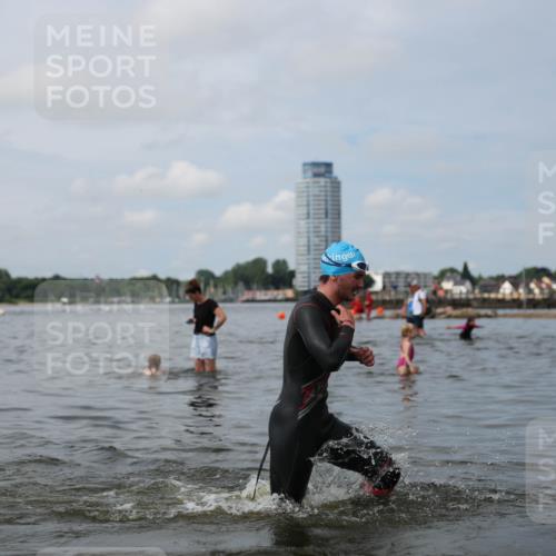 21.06.2026 - Viking Triathlon Michael Strokosch http://msf.ph/oto/9822319 21.06.2026 10:30:33 Schwimmen 5, 42, 103, 218, 337, 394 meine-sportfotos.de