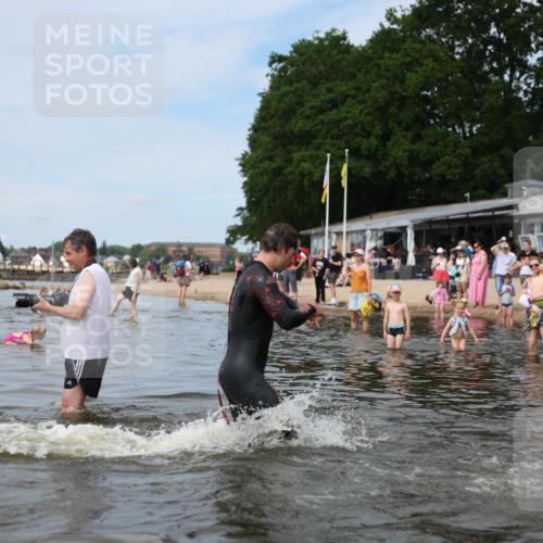 21.06.2026 - Viking Triathlon Michael Strokosch http://msf.ph/oto/9822330 21.06.2026 10:30:36 Schwimmen 5, 42, 103, 337, 394 meine-sportfotos.de