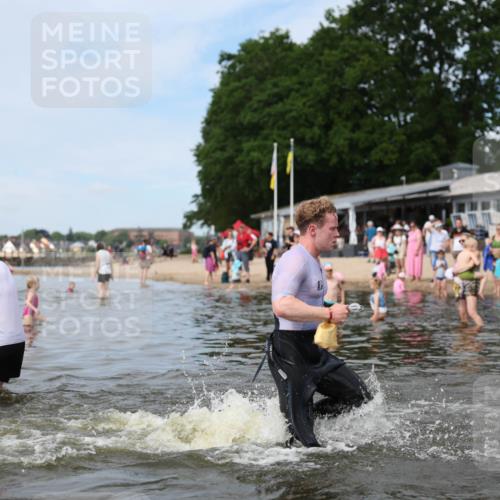21.06.2026 - Viking Triathlon Michael Strokosch http://msf.ph/oto/9822335 21.06.2026 10:30:39 Schwimmen 5, 42, 103, 337, 394 meine-sportfotos.de
