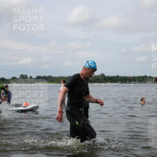 21.06.2026 - Viking Triathlon Michael Strokosch http://msf.ph/oto/9822341 21.06.2026 10:30:41 Schwimmen 5, 42, 103, 131, 337, 394 meine-sportfotos.de