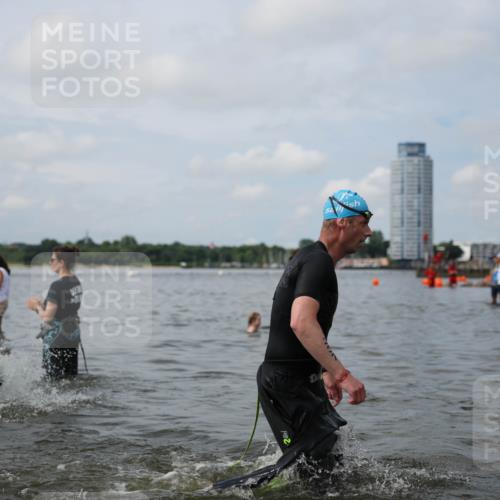 21.06.2026 - Viking Triathlon Michael Strokosch http://msf.ph/oto/9822345 21.06.2026 10:30:42 Schwimmen 5, 103, 131, 337, 394 meine-sportfotos.de