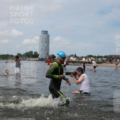 21.06.2026 - Viking Triathlon Michael Strokosch http://msf.ph/oto/9822351 21.06.2026 10:30:44 Schwimmen 131, 337, 394, 454, 665 meine-sportfotos.de