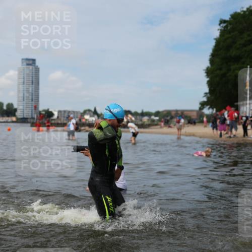 21.06.2026 - Viking Triathlon Michael Strokosch http://msf.ph/oto/9822352 21.06.2026 10:30:45 Schwimmen 131, 337, 394, 454, 665 meine-sportfotos.de