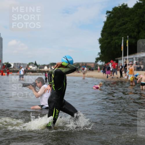 21.06.2026 - Viking Triathlon Michael Strokosch http://msf.ph/oto/9822353 21.06.2026 10:30:45 Schwimmen 131, 337, 394, 454, 665 meine-sportfotos.de