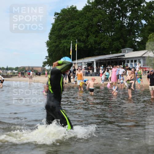 21.06.2026 - Viking Triathlon Michael Strokosch http://msf.ph/oto/9822355 21.06.2026 10:30:45 Schwimmen 131, 337, 394, 454, 665 meine-sportfotos.de