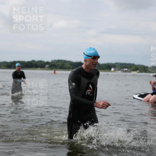 21.06.2026 - Viking Triathlon Michael Strokosch http://msf.ph/oto/9822360 21.06.2026 10:30:56 Schwimmen 131, 454, 637, 665 meine-sportfotos.de