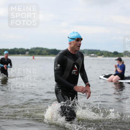 21.06.2026 - Viking Triathlon Michael Strokosch http://msf.ph/oto/9822361 21.06.2026 10:30:56 Schwimmen 131, 454, 637, 665 meine-sportfotos.de