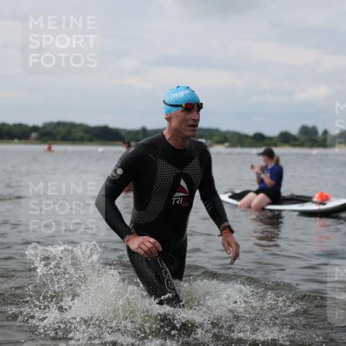 21.06.2026 - Viking Triathlon Michael Strokosch http://msf.ph/oto/9822362 21.06.2026 10:30:56 Schwimmen 131, 454, 637, 665 meine-sportfotos.de