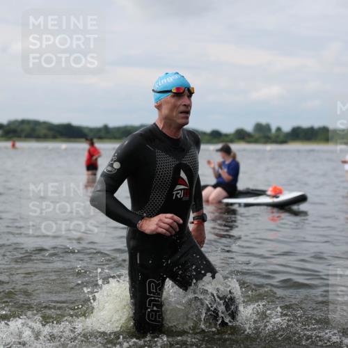 21.06.2026 - Viking Triathlon Michael Strokosch http://msf.ph/oto/9822363 21.06.2026 10:30:56 Schwimmen 131, 454, 637, 665 meine-sportfotos.de
