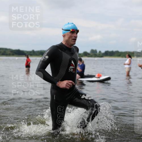 21.06.2026 - Viking Triathlon Michael Strokosch http://msf.ph/oto/9822364 21.06.2026 10:30:57 Schwimmen 131, 454, 637, 665 meine-sportfotos.de