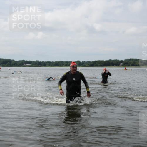 21.06.2026 - Viking Triathlon Michael Strokosch http://msf.ph/oto/9822367 21.06.2026 10:31:00 Schwimmen 98, 131, 454, 569, 637, 665 meine-sportfotos.de